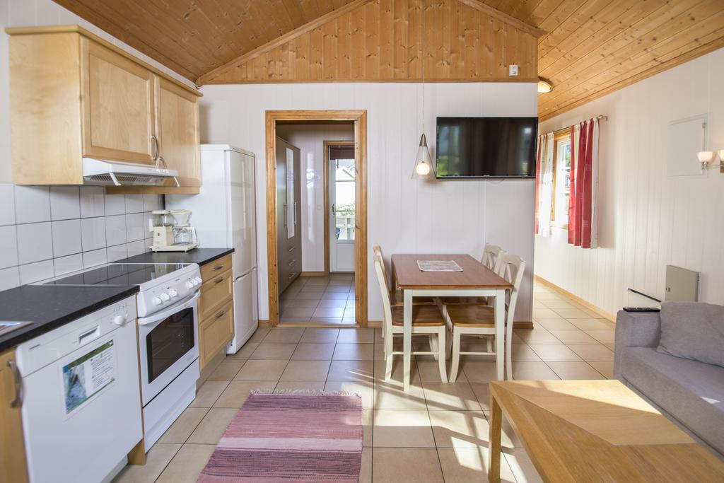 Jolstraholmen Camping Og Hytter Vassenden Quarto foto