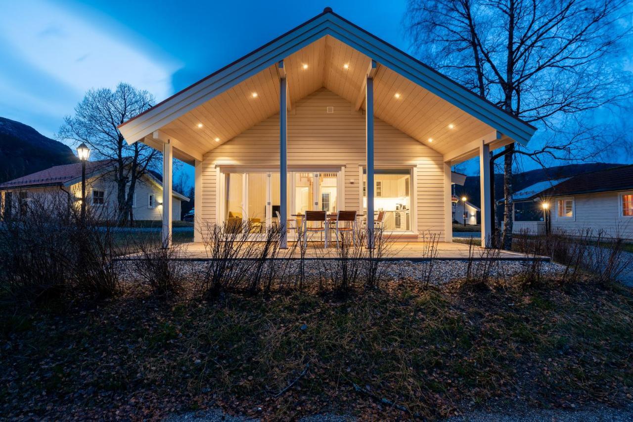 Jolstraholmen Camping Og Hytter Vassenden Exterior foto